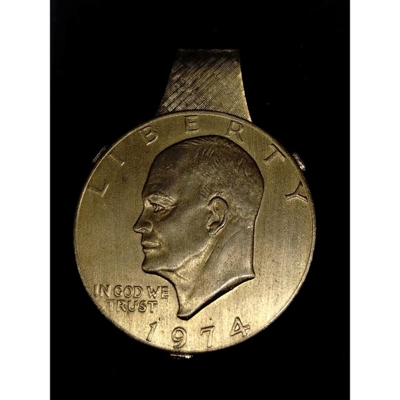 Beautiful 1974 gold Eisenhower money clip